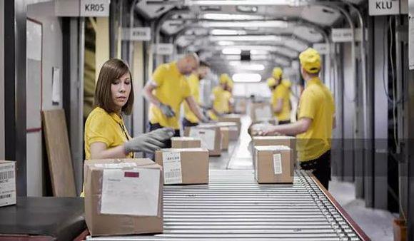 激光雕刻機在紙箱包裝中的應用